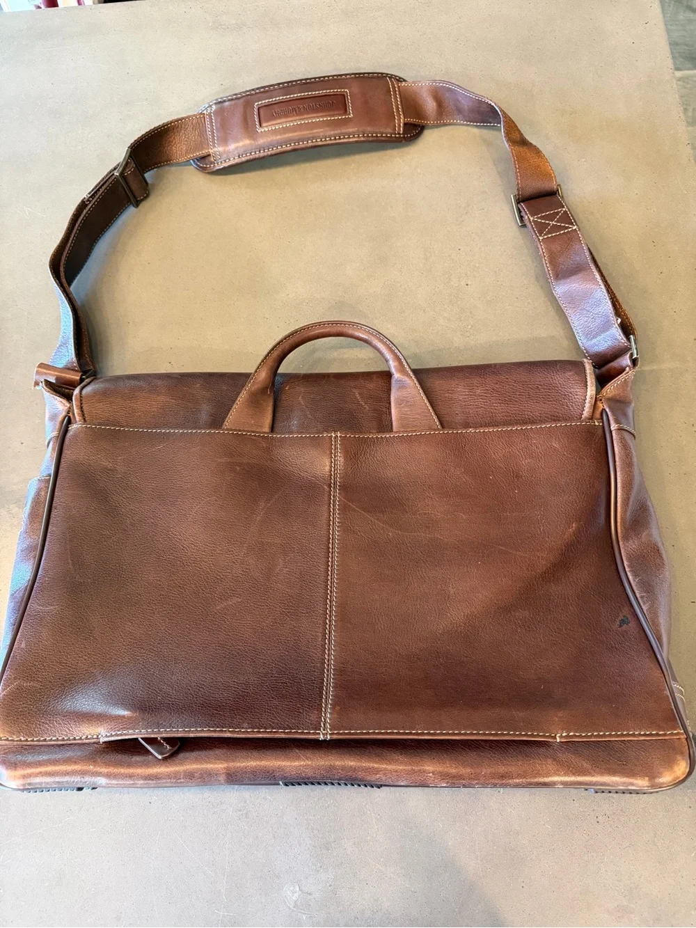 Gorgeous Johnston & Murphy Brown Leather Messenger Bag Briefcase Laptop